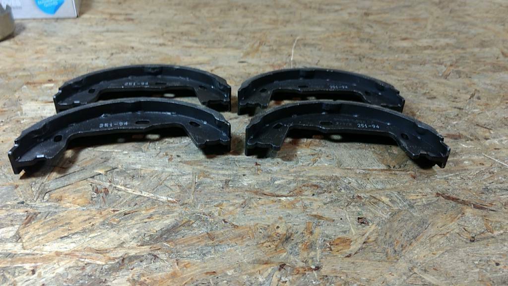 Original GM Opel Astra F G Corsa C Vectra A Bremsbacken NEU