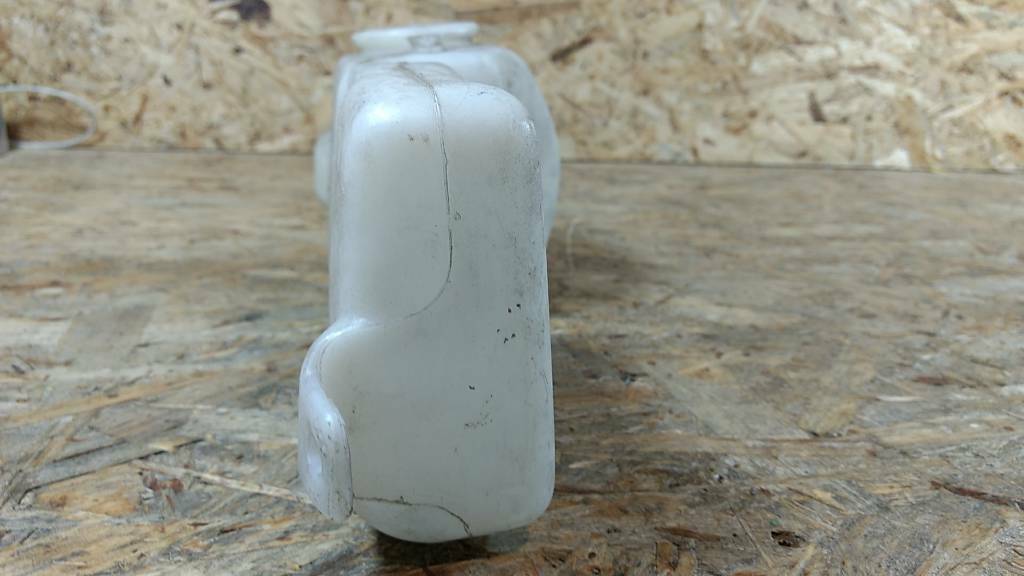 Original GM Hella Opel Kadett D Wasserbehälter NEU