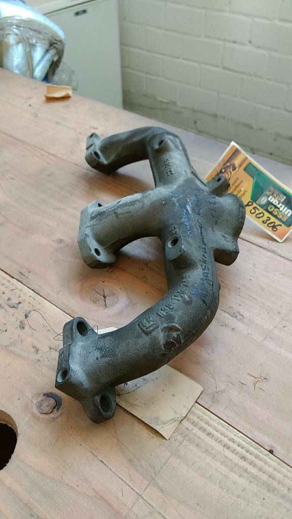 Original GM Opel Kadett D Corsa A Abgaskrümmer NEU