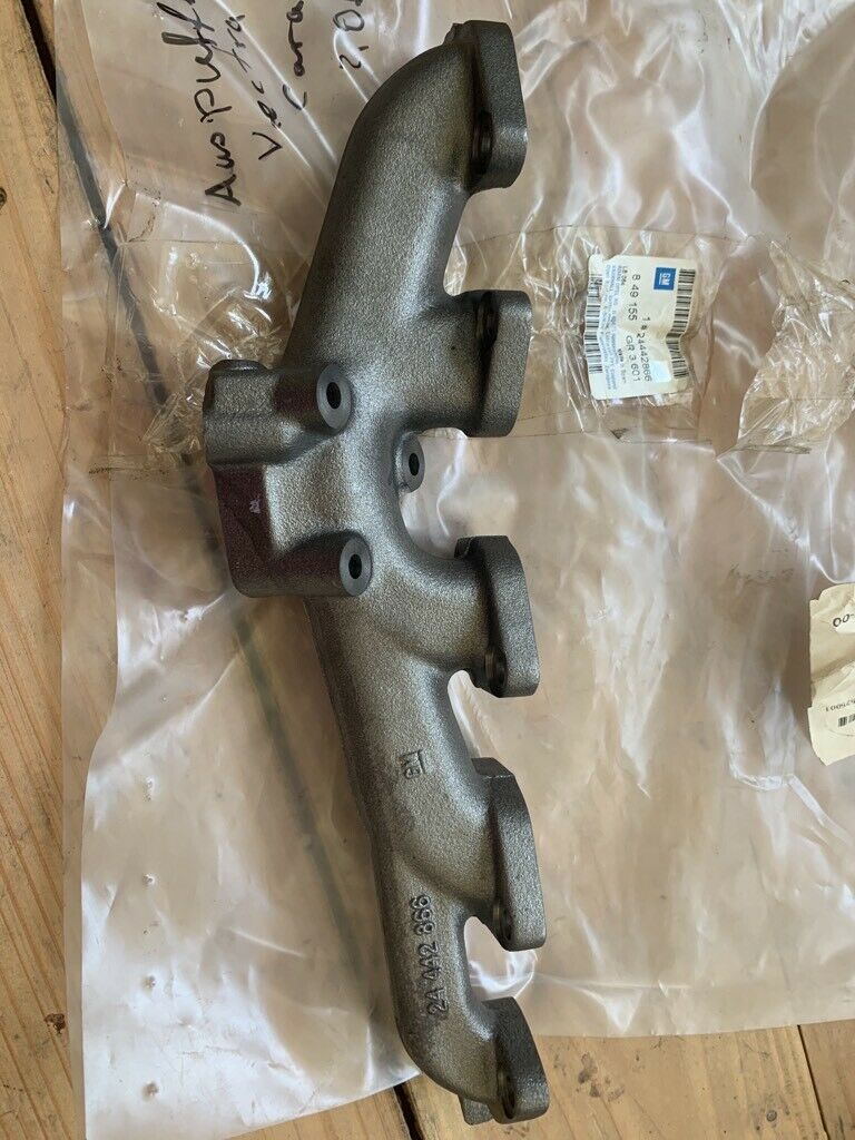 Original GM Opel Vectra C Caravan 2.0L Auspuffkrümmer NEU