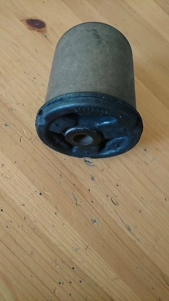 Astra F Kadett E Dämpfungsbuchse Hinterachse Neu Original GM