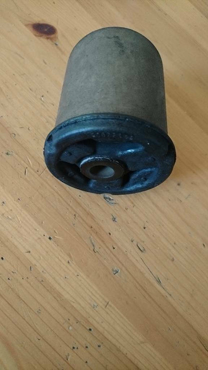 Astra F Kadett E Dämpfungsbuchse Hinterachse Neu Original GM