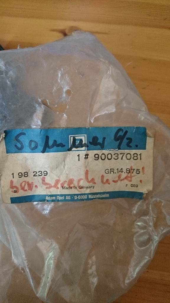 Ascona C Sicherheitsgurt vorne links neu original GM