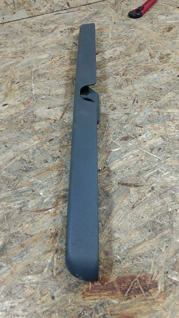 Kadett E Caravan Kofferraumdeckel Griff neu original GM