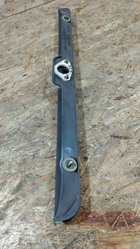 Kadett E Caravan Kofferraumdeckel Griff neu original GM