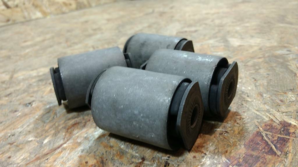 Original GM Opel Rekord E Dämpfungsbuchse Hinterachse NEU