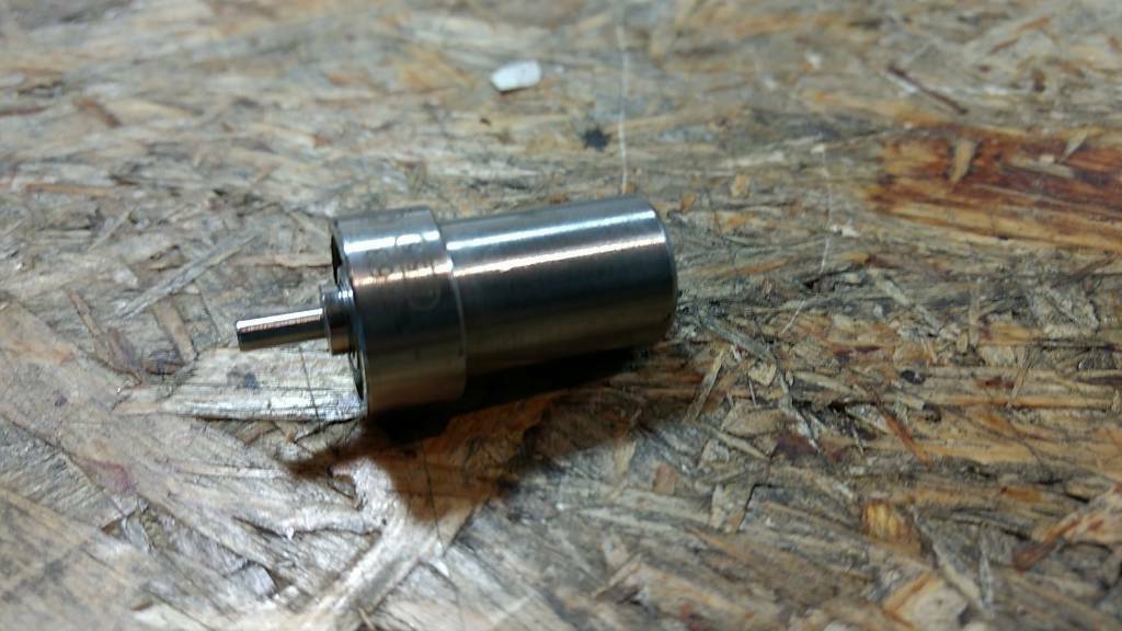 Original Bosch Opel Einspritzdüse / Zapfendüse Kadett E T85 NEU
