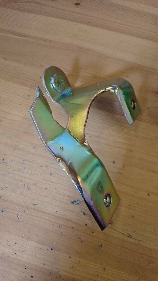 Opel Omega B Caravan Halter Rückwand unten rechts neu original GM