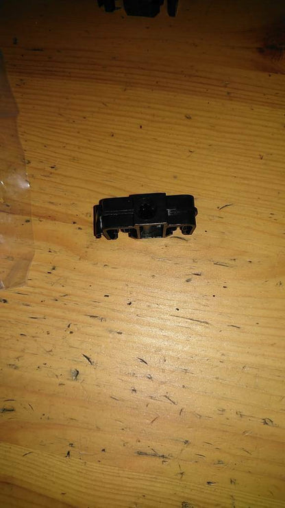 Opel Meriva A Klammer Halter Kraftstoffleitung neu GM