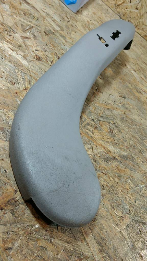 Opel Omega B Verkleidung Sitzrahmen original GM NEU