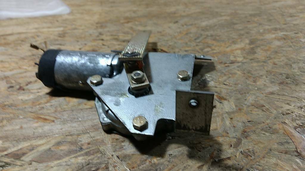 Kadett D Caravan Wischermotor (hinten) original GM Opel NEU