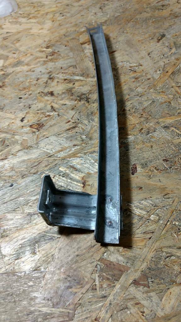 Corsa A CC Führungsschiene v. links Original GM Opel Neu