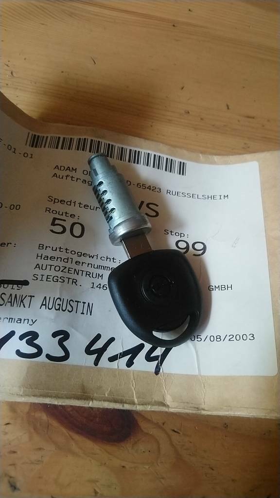 Corsa B Tigra A Schloss Schließzylinder neu Original GM