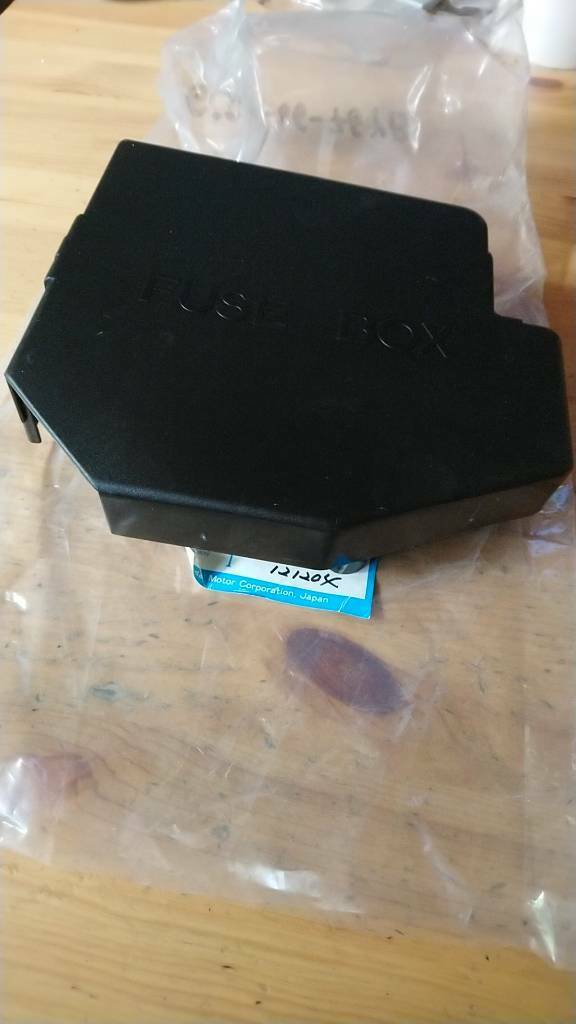 Mazda oldtimer youngtimer Sicherrungskasten Abdeckung neu