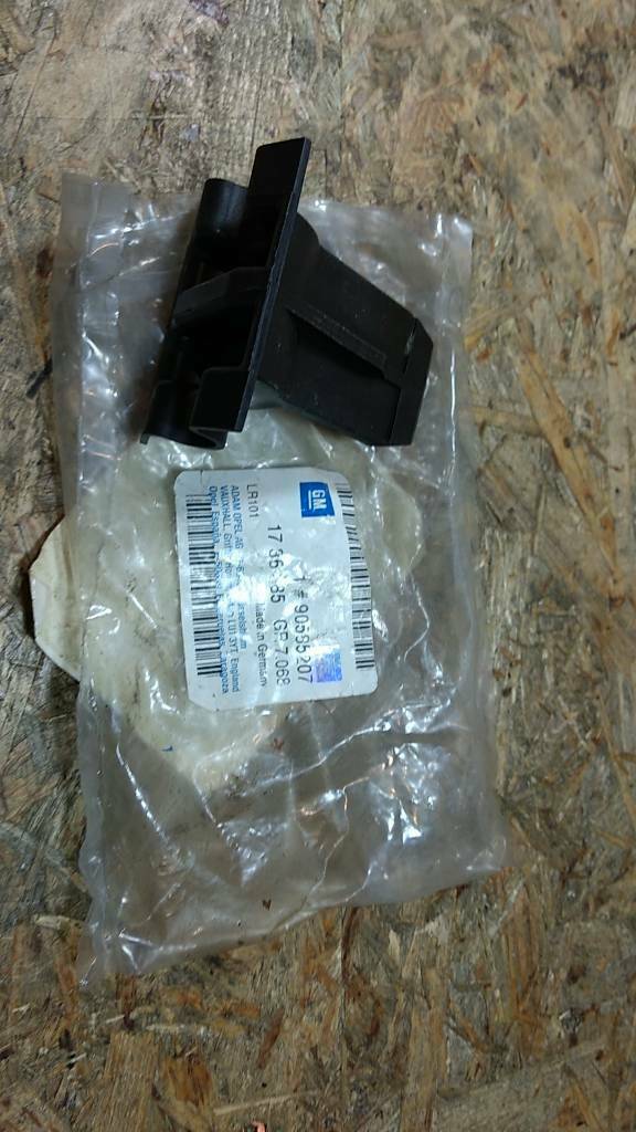Corsa C Anhängerzeugvorrichtung original GM Opel NEU