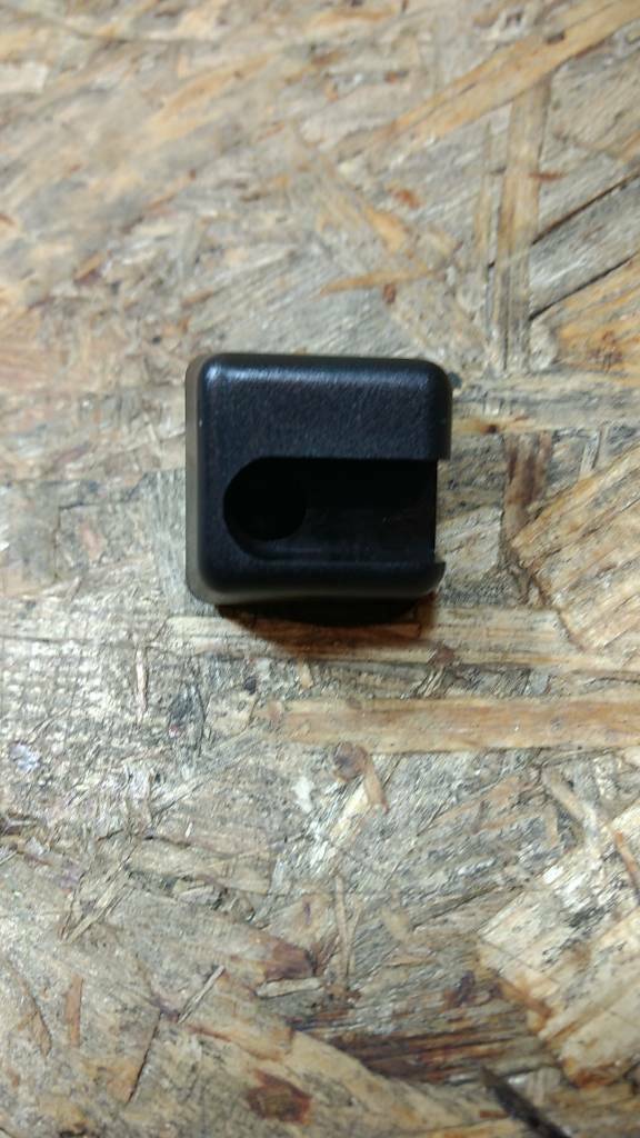 Kadett E Caravan Bügel Halter h.r Laderaum original GM Opel NEU