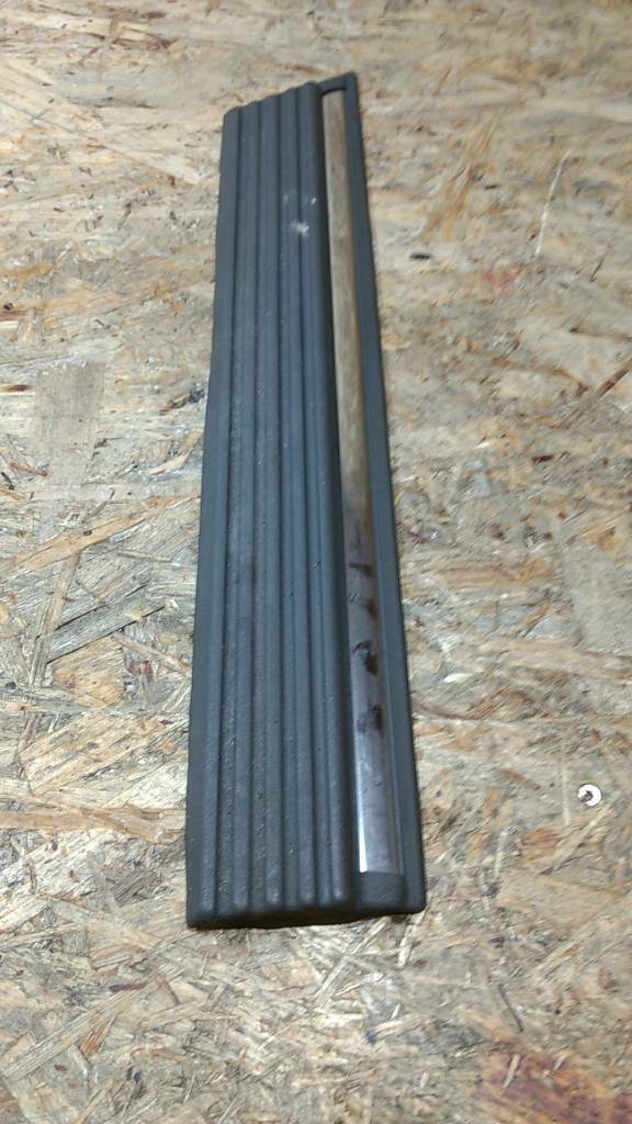 Original GM Opel Rekord E Caravan 3-Türer Zierleiste NEU
