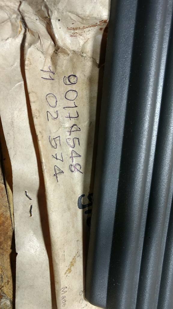 Ascona C Schutzzierleiste Vordertüre links original GM Opel NEU