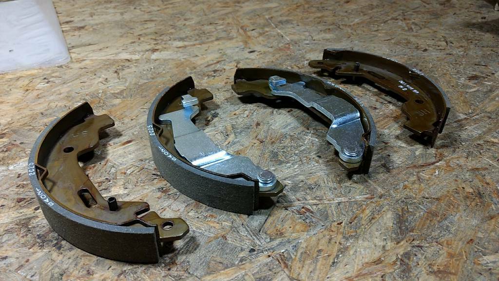 Agila A Bremsbacken original GM Opel NEU