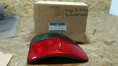Original GM Opel Omega B Rückleuchte Rechts NEU