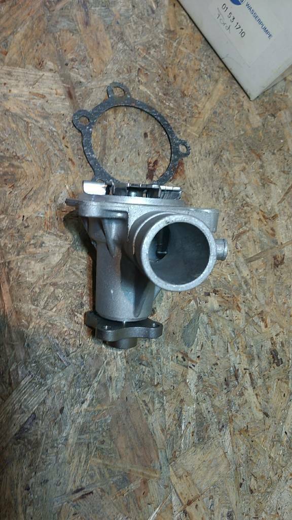 Ford Wasserpumpe original Coparts NEU