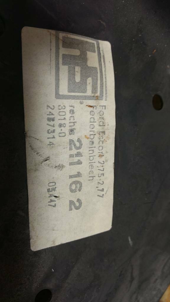 Ford Escort Federbeinblech rechts original HS Neu
