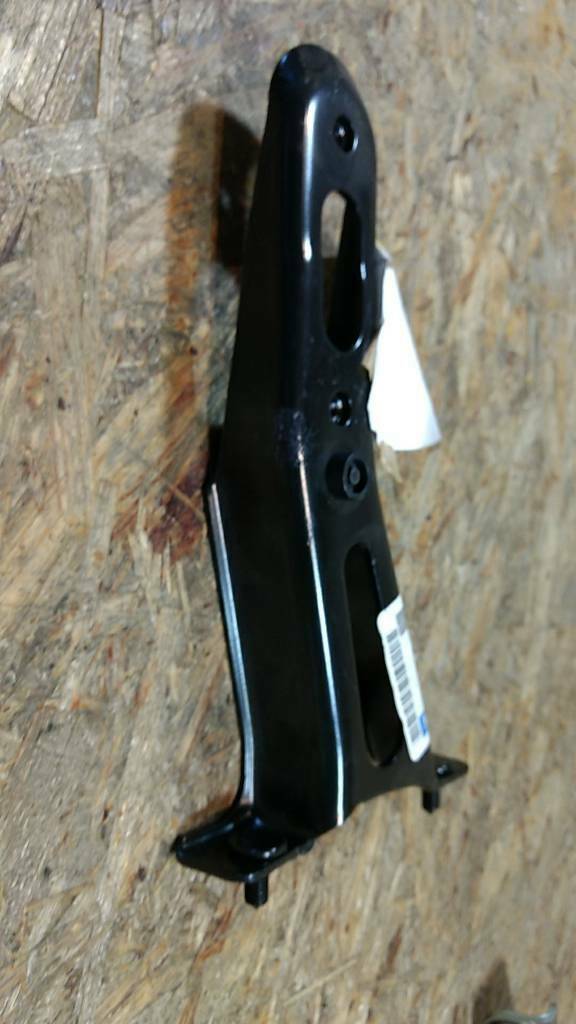 Opel Omega B Halter Träger an Längsträger original GM NEU