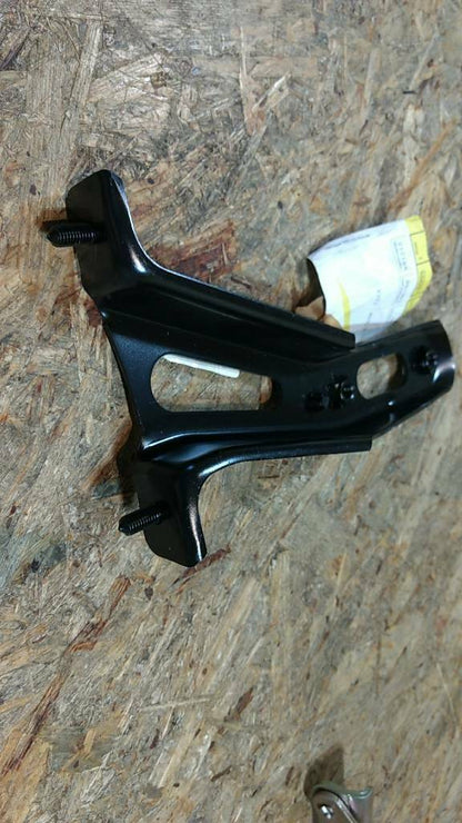 Opel Omega B Halter Träger an Längsträger original GM NEU