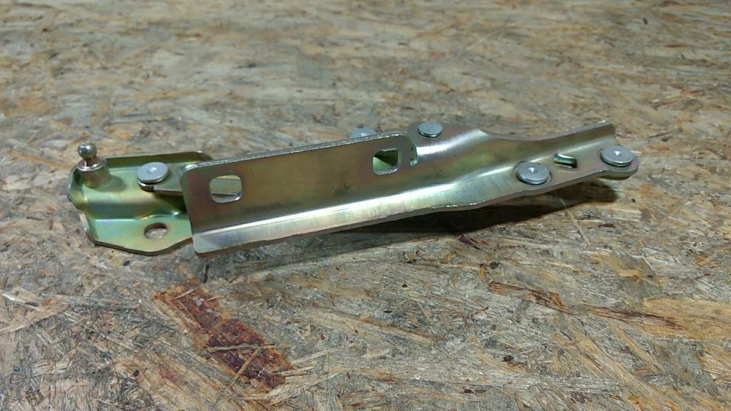 Vectra B Motorhaubenscharnier links original GM Opel NEU