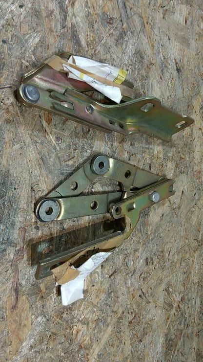 Omega Motorhaubenscharnier-Satz LH / RH original GM Opel NEU