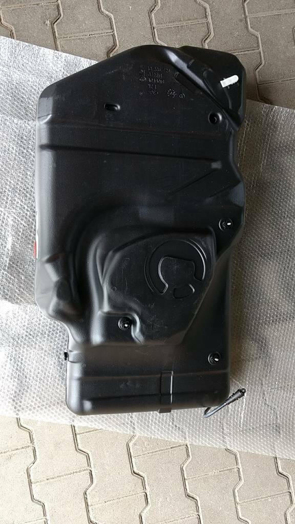 Opel Zafira B Kraftstoffbehälter Benziner original GM NEU
