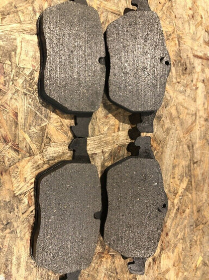 Original Opel Calibra Bremsklötze vorne Modell siehe Foto Neu