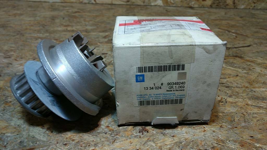 Vectra A Ascona C Kadett E Wasserpumpe original GM Opel NEU