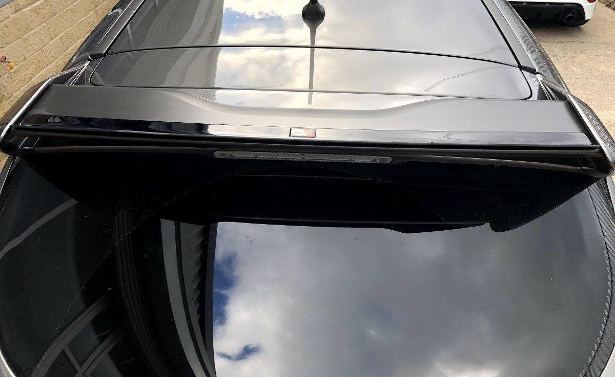 Spoiler CAP V.2 für Ford Focus RS Mk3 schwarz Hochglanz