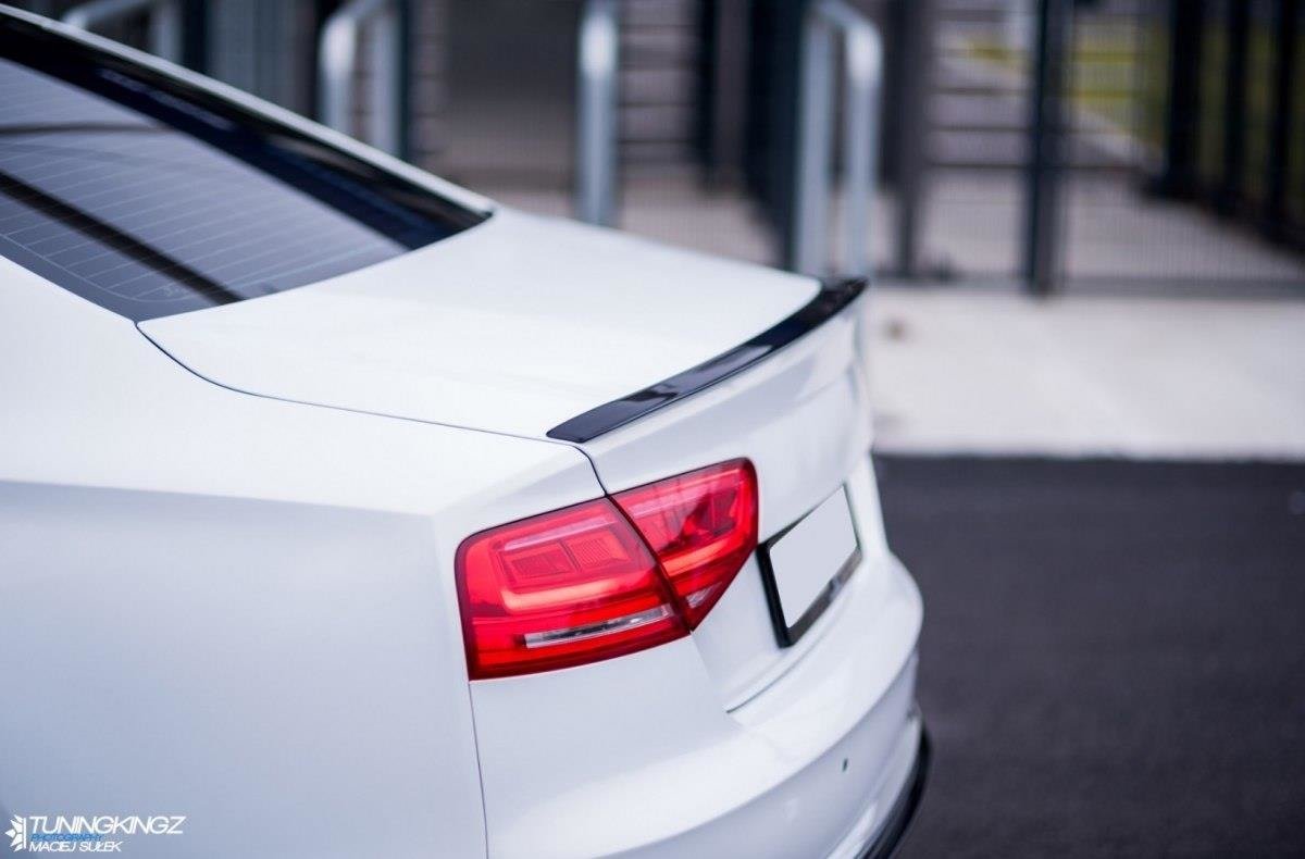 Spoiler CAP für Audi A8 D4 schwarz Hochglanz