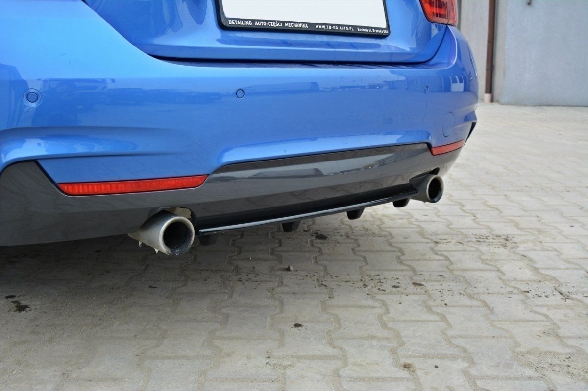 Mittlerer Diffusor Heck Ansatz für BMW 4er F32 M Paket im DTM LOOK Carbon Look