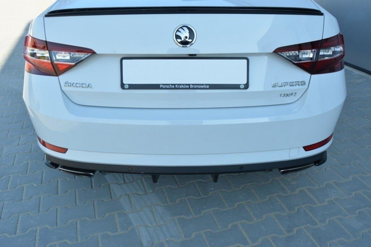 Heck Ansatz Flaps Diffusor für SKODA SUPERB III Carbon Look