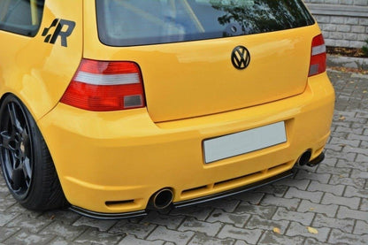 Mittlerer Diffusor Heck Ansatz für VW GOLF 4 R32 Carbon Look