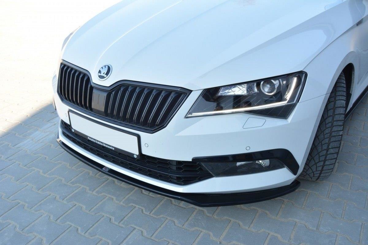 Front Ansatz für v.2 SKODA SUPERB III Carbon Look