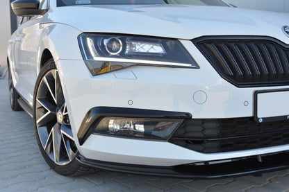 Nebelleuchten Abdeckung für SKODA SUPERB III schwarz matt
