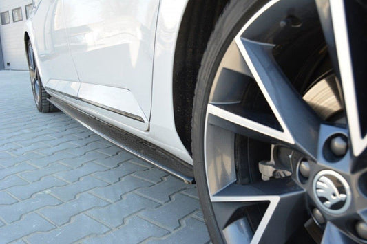 Seitenschweller Ansatz für Skoda Superb Mk3 schwarz Hochglanz