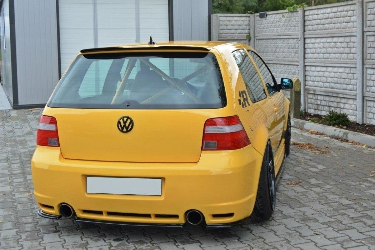 Mittlerer Diffusor Heck Ansatz für VW GOLF 4 R32 Carbon Look