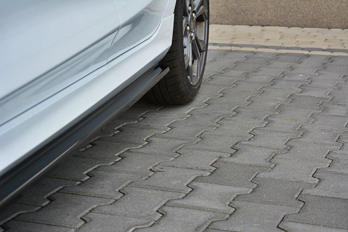 Seitenschweller Ansatz für V.1 für Ford Fiesta Mk8 ST / ST-Line Carbon Look