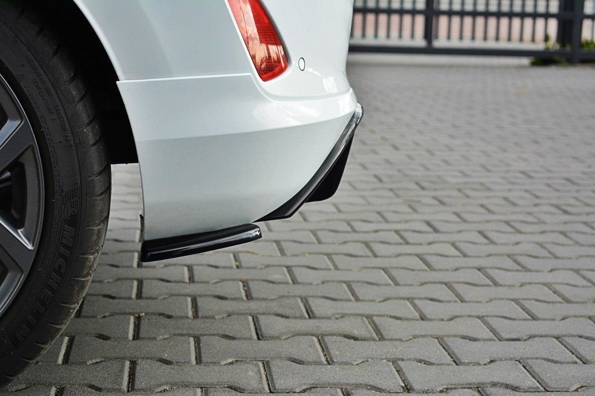 Heck Ansatz Flaps Diffusor V.1 für Ford Fiesta Mk8 ST-Line Carbon Look