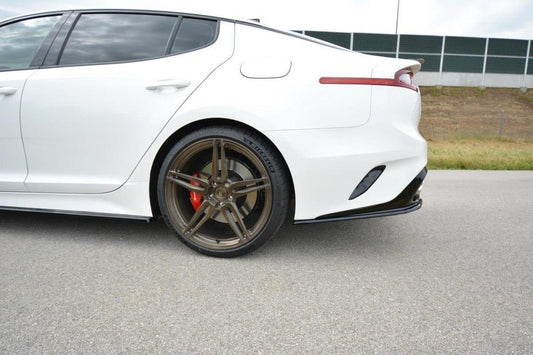 Heck Ansatz Flaps Diffusor für KIA STINGER GT Carbon Look