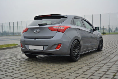 Mittlerer Diffusor Heck Ansatz für Hyundai i30 mk.2 schwarz Hochglanz