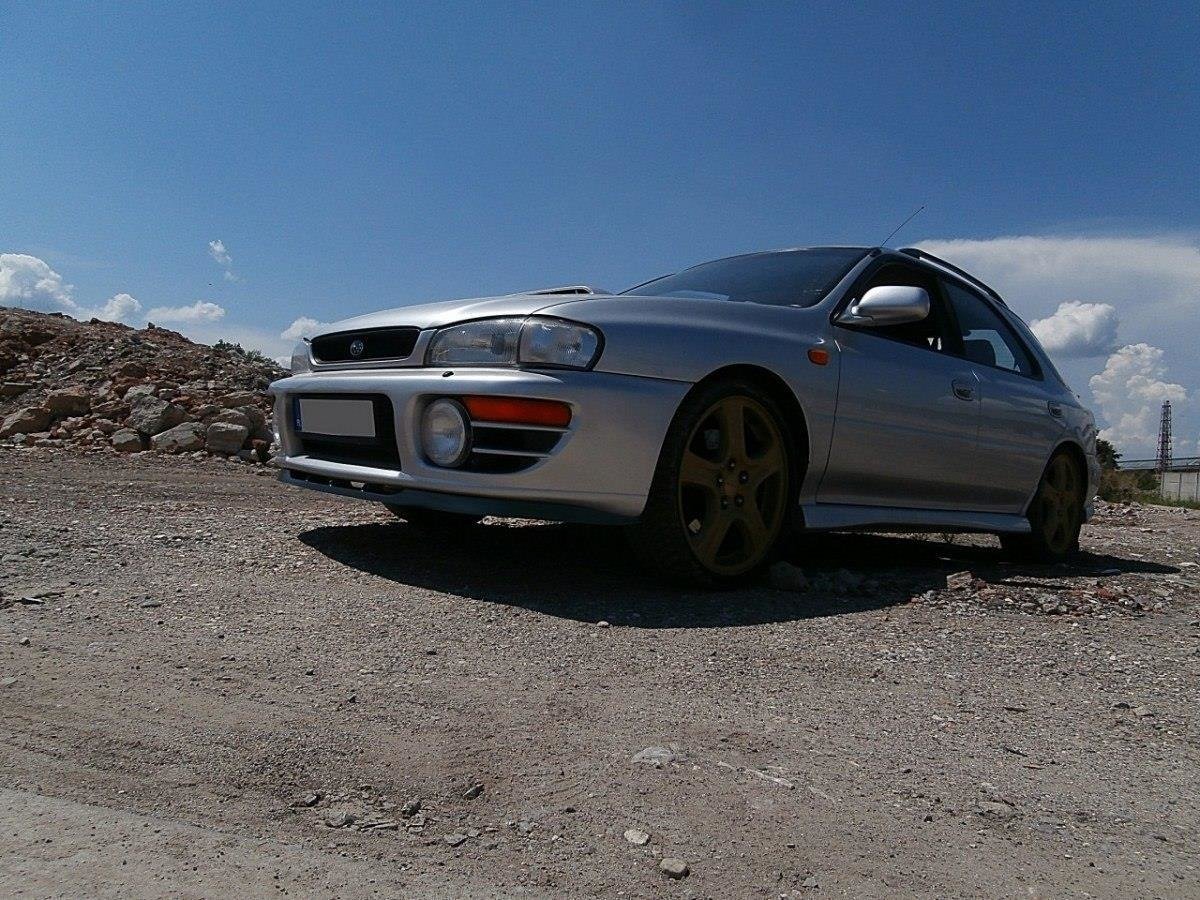 Front Ansatz für Subaru Impreza GT schwarz matt