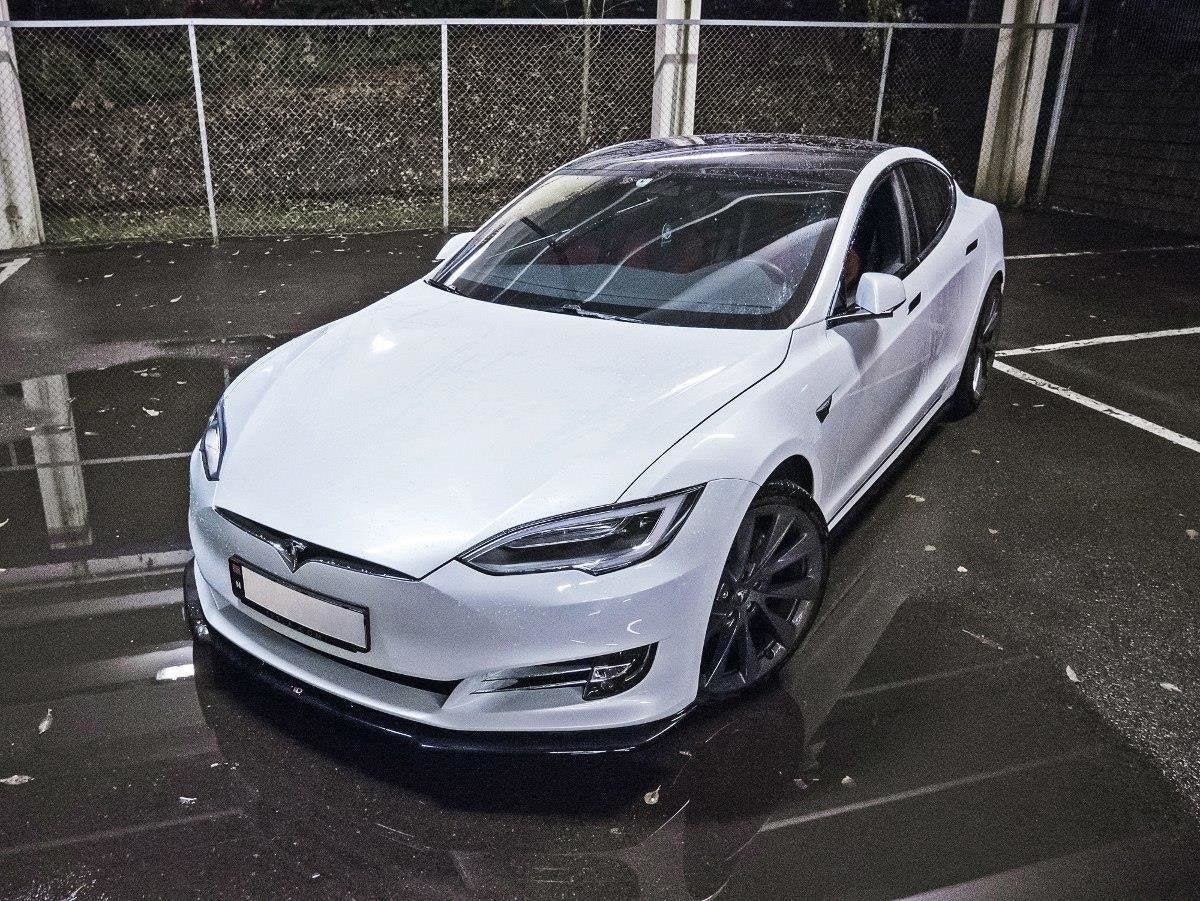 Seitenschweller Ansatz für Tesla Model S Facelift schwarz Hochglanz
