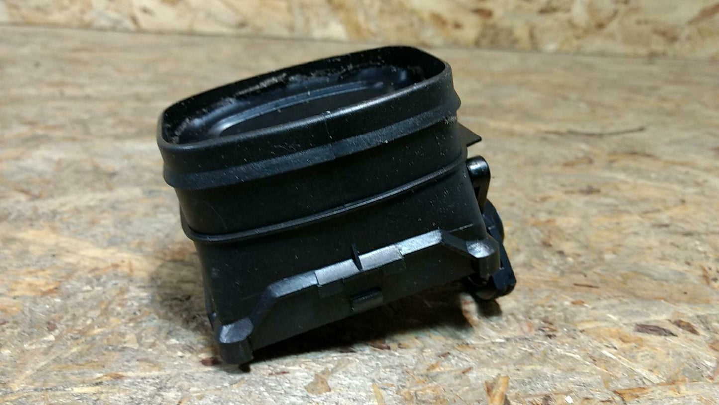 Kadett E Luftverteilung außen links Stirnwand original GM Opel Neu