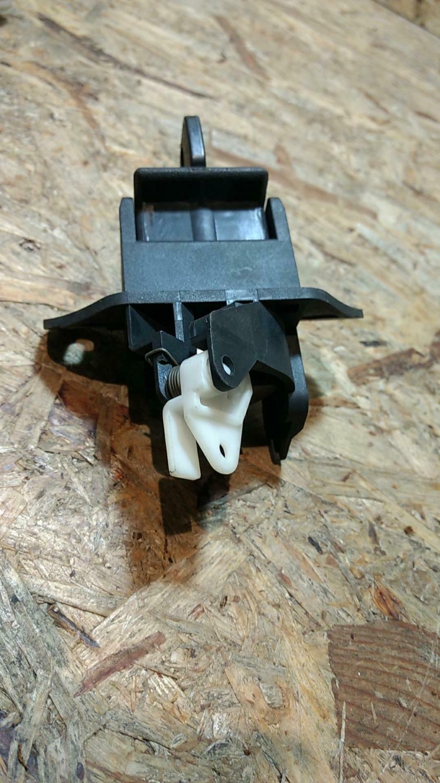Kadett D Astra F Türschloss m. Schlüssel Heckklappe original GM Opel NEU